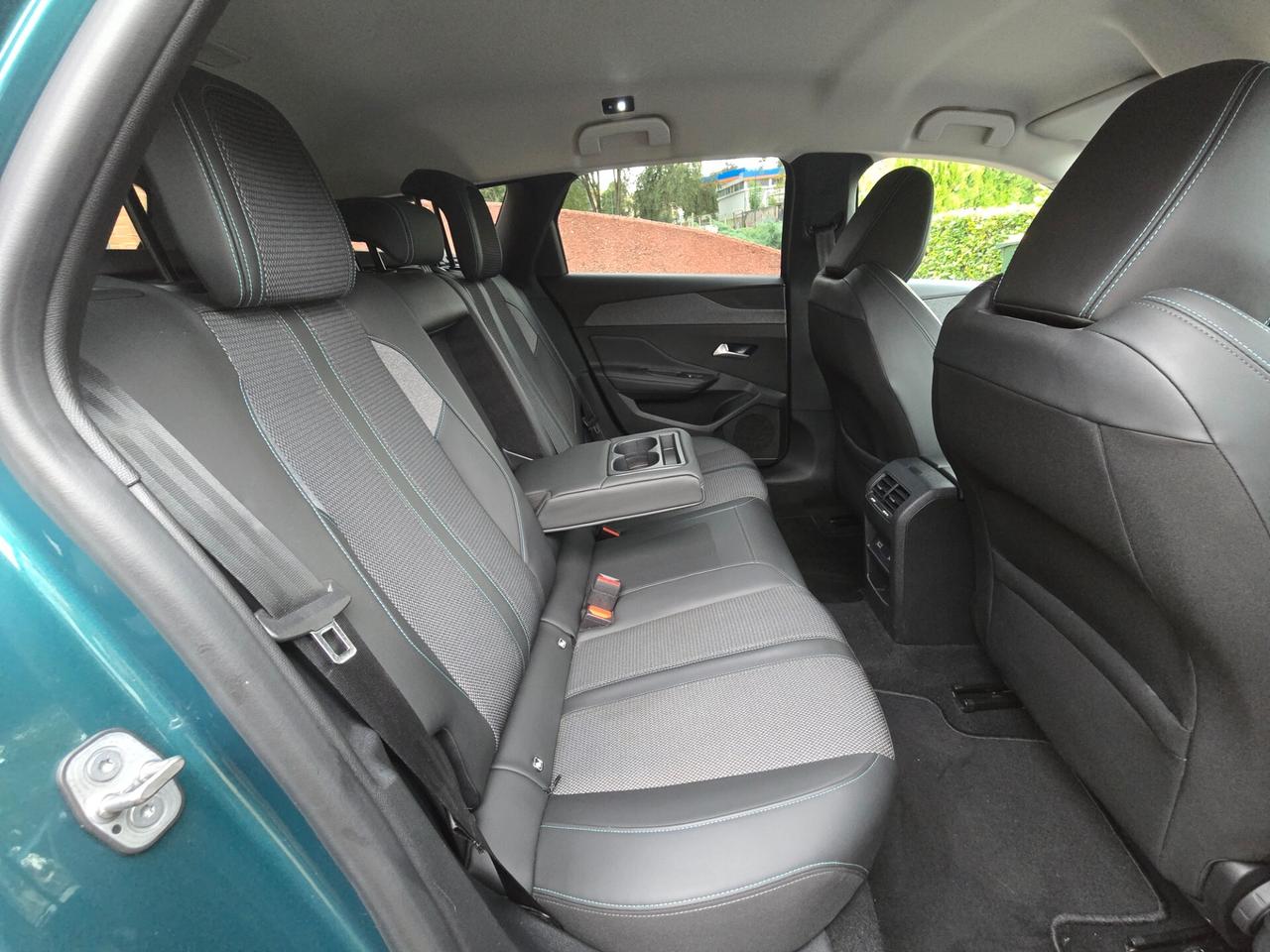 Peugeot 308 Allure Pack 1.5 BlueHdi 131cv (My'24 modello nuovo)