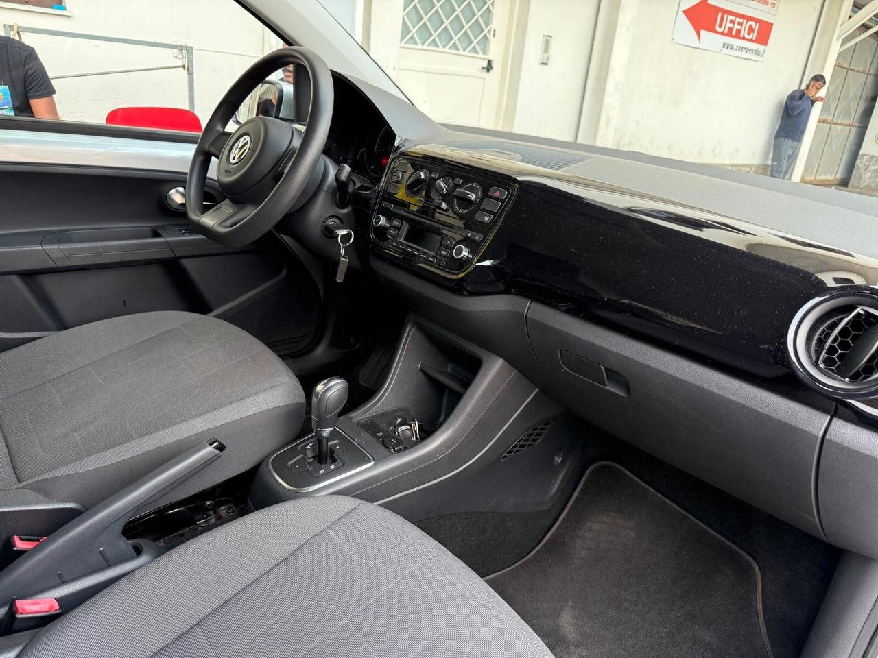 Volkswagen up! 1.0 5p. ASG - 21.000km - Automatica - Full opt