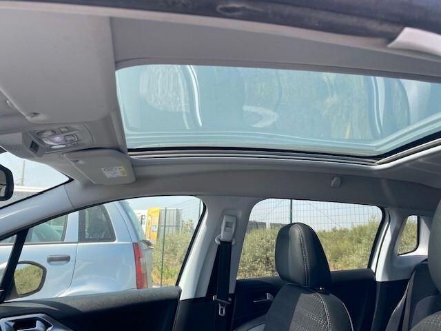 Peugeot 2008 BlueHDi 100 S&S Allure