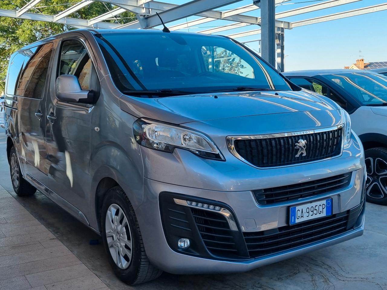 Peugeot TRAVELLER BLUEHDI 120 S&S BUSINESS STANDARD FP TRAVELLER BLUEHDI 120 S&S BUSINESS STANDARD FP