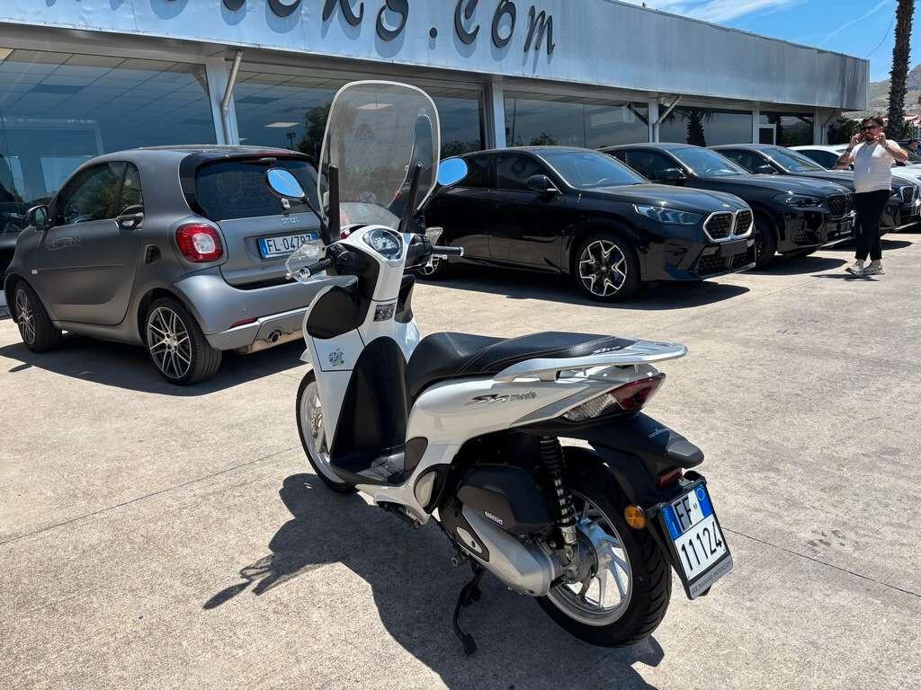 Honda SH Mode 125 2023 / KM 13.000 Tua a solo 19 Euro al mese