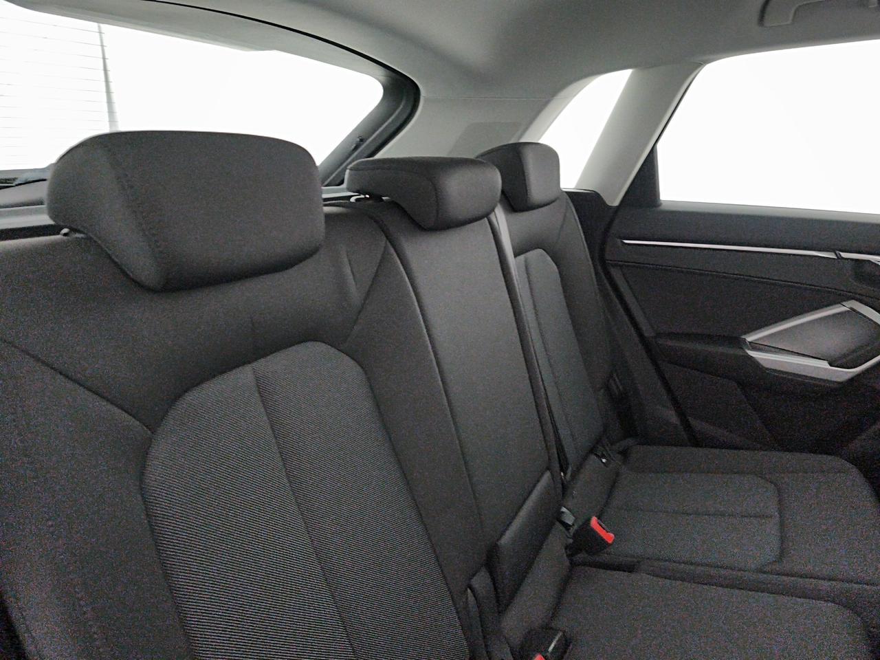 Audi Q3 35 2.0 tdi Business Advanced