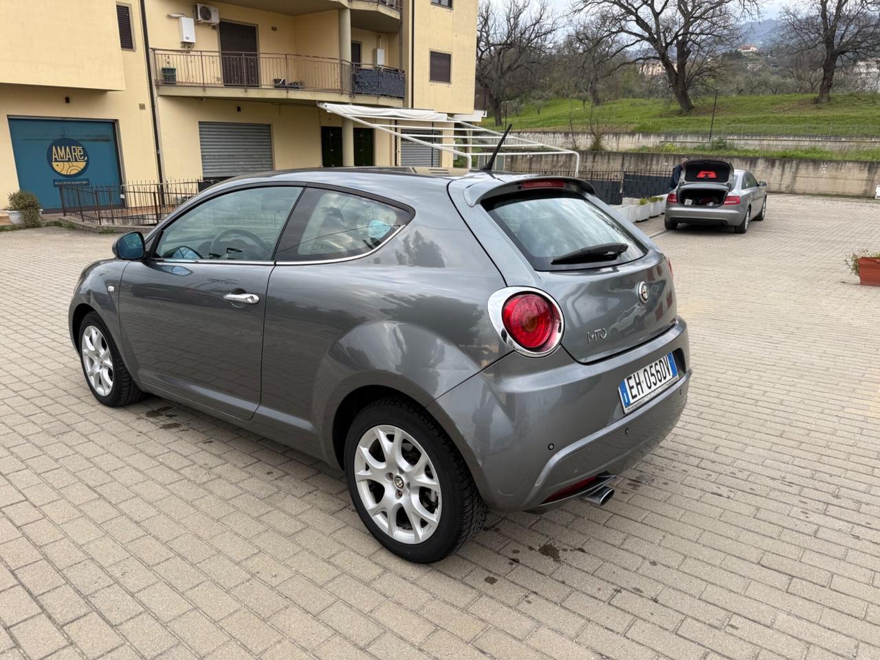 Alfa Romeo MiTo 1.6 JTDm-2 S&S Distinctive Sport Pack