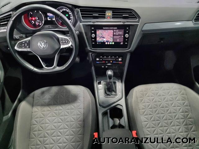 VOLKSWAGEN Tiguan NEW 2.0 TDI 150CV SCR DSG Life Navi - Fari a Led