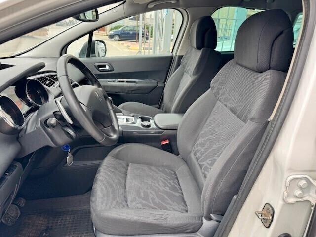 Peugeot 3008 1.6 e-HDi 112CV C. Autom.-Navi-Tel-Pdc-Cruise C.-Grip Control