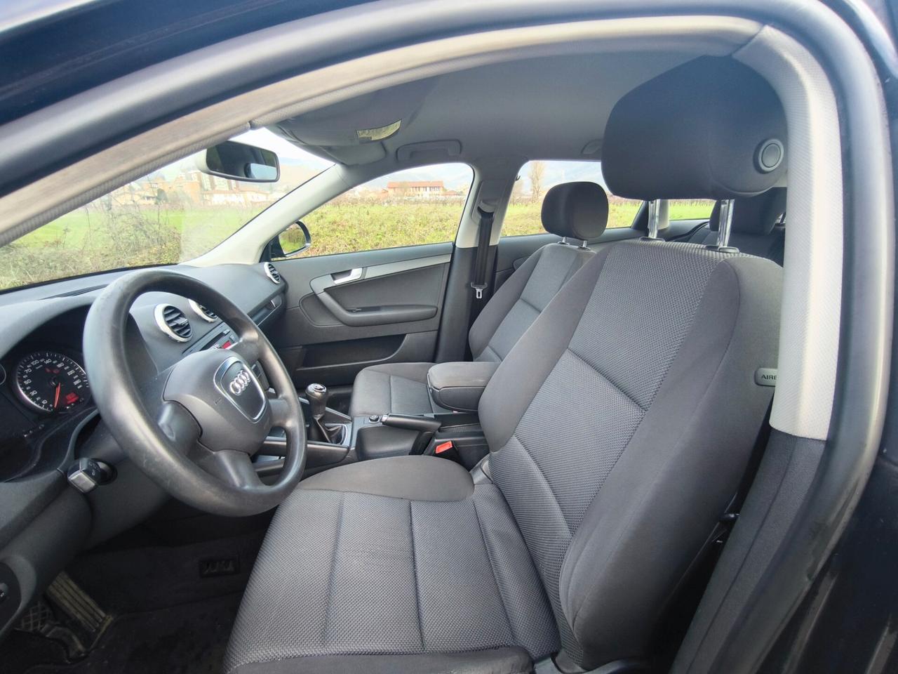 AUDI A3 1,6 TDCI- AMBITION- 90CV- OK NEOPATENTATI