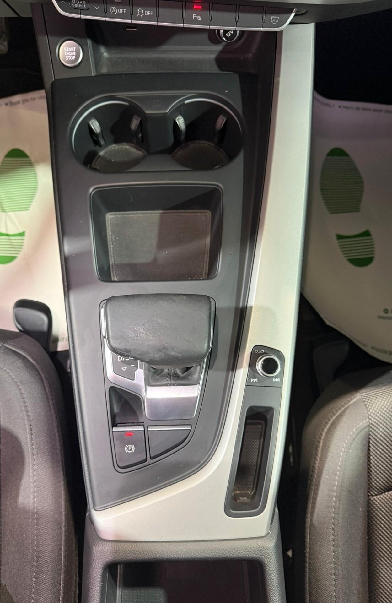 Audi A4 40 TDI quattro S tronic Business Advanced