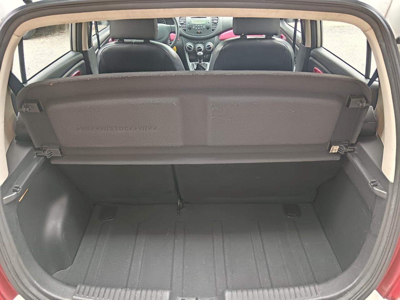 Hyundai i10 1.1 12V FIORUCCI RETROCAMERA