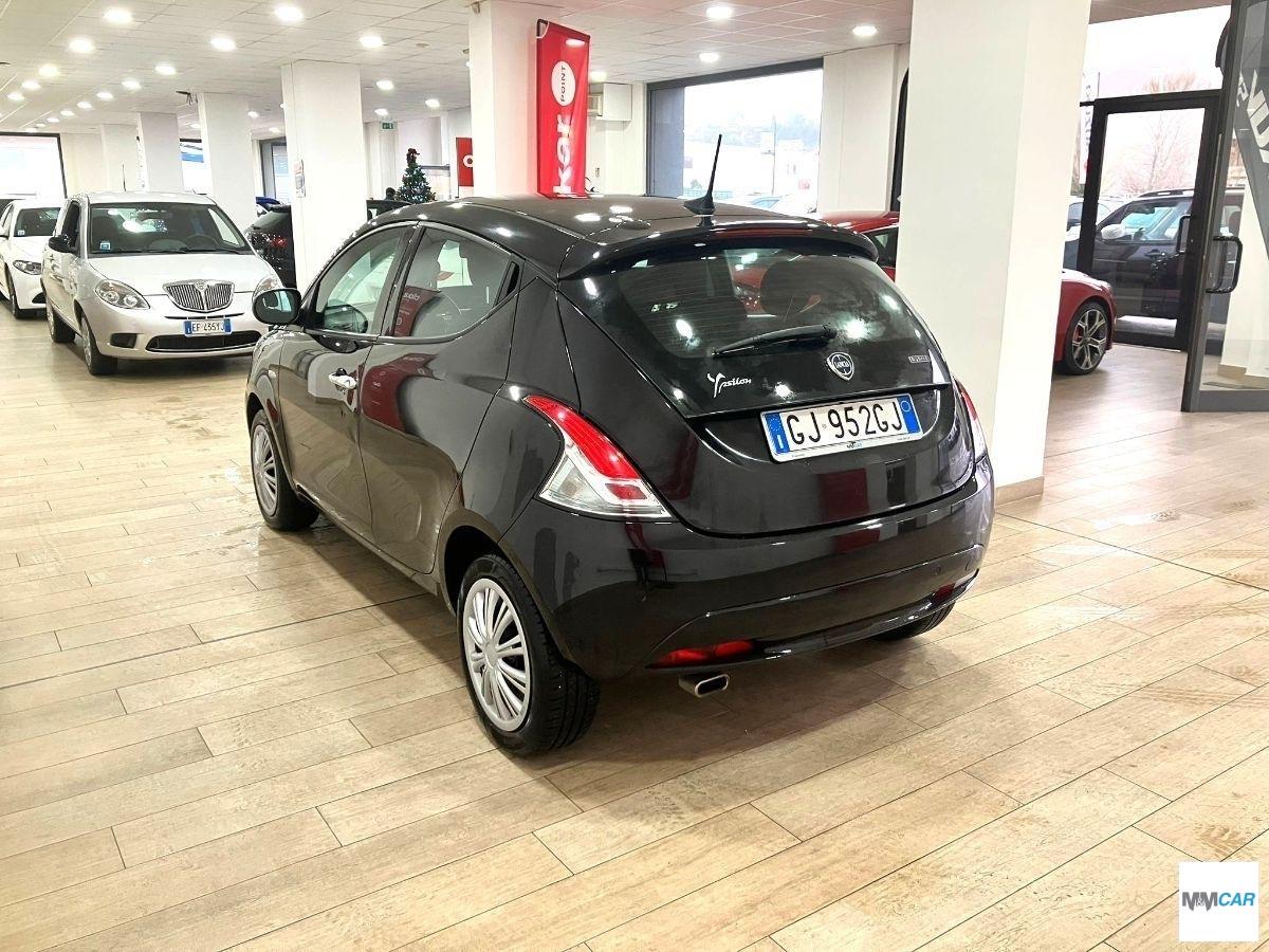 LANCIA - Ypsilon - 1.0 FireFly 5p.S&S Hyb. Eco Gold