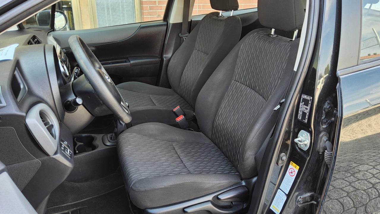 Toyota Yaris 1.0 5 porte Lounge