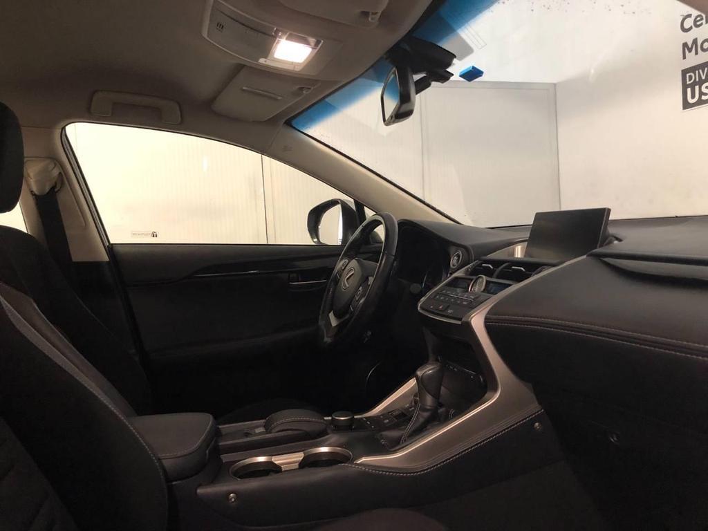 Lexus NX 300 300 2.5 Hybrid Executive 4WD CVT