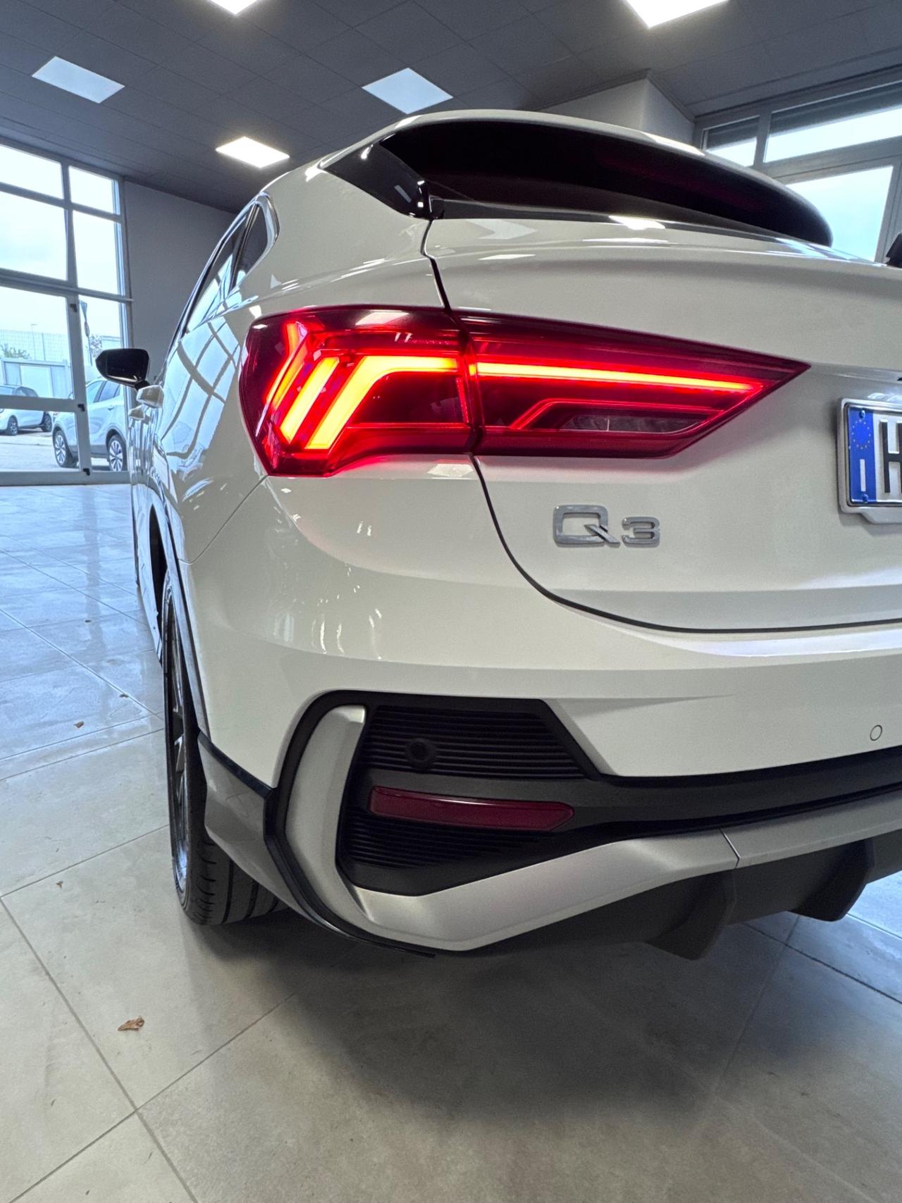 AUDI Q3 SBACK 2.0 TDI STRONIC SLINE EDITION