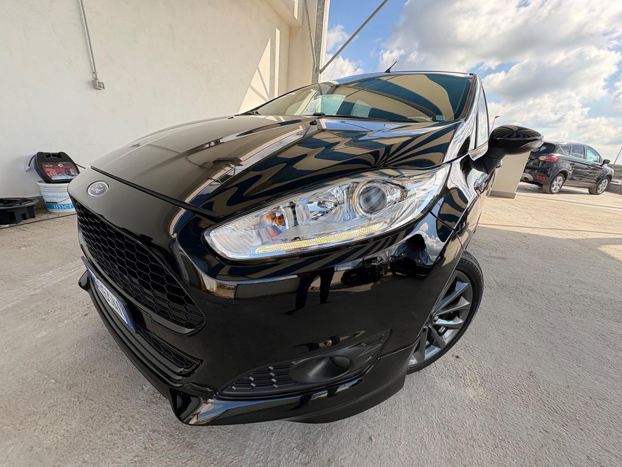 Ford Fiesta 1.5 TDCi 75CV 5 porte ST-Line