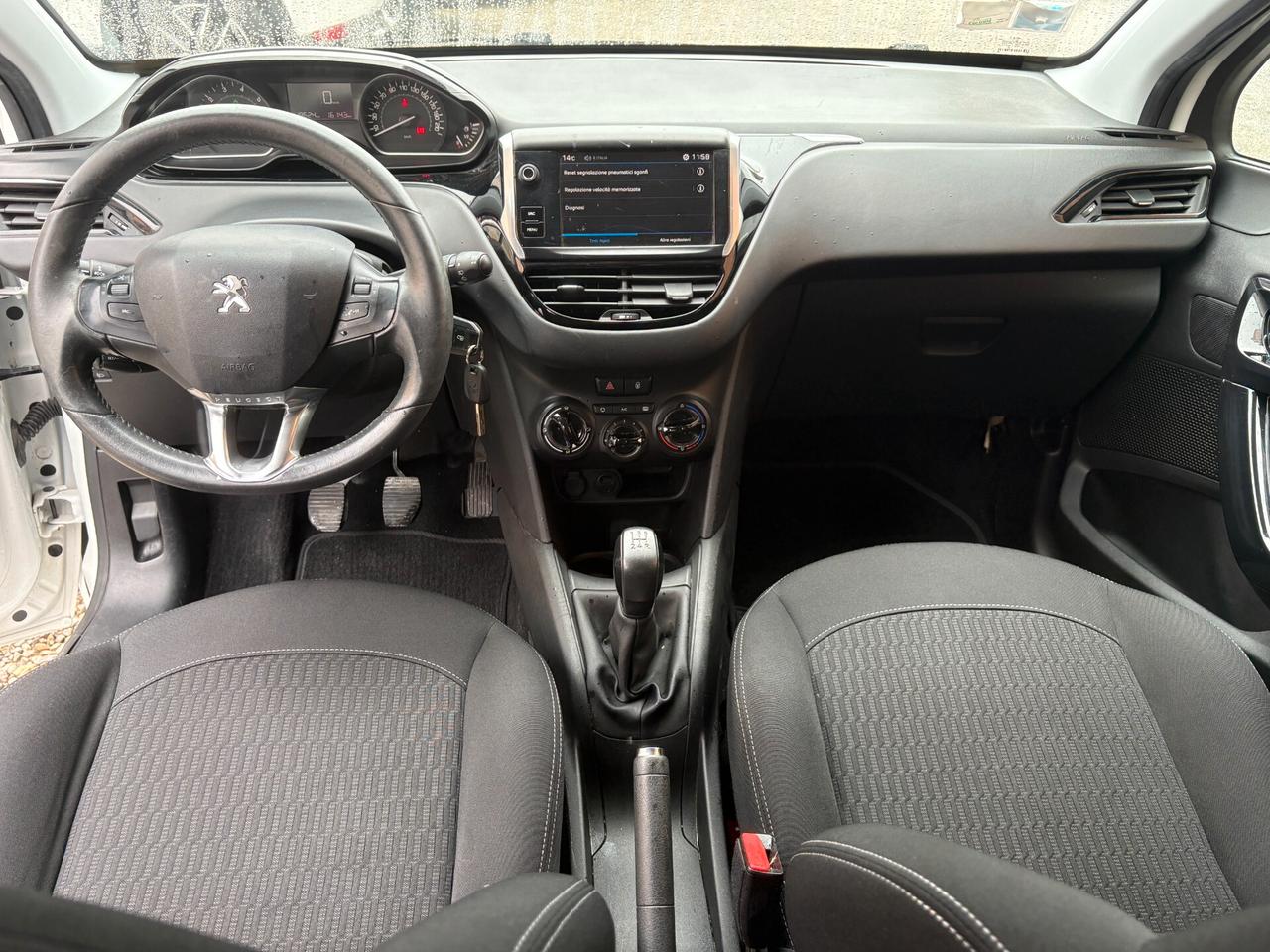 Peugeot 208 1.2 Benz -Allure-Unico proprietario