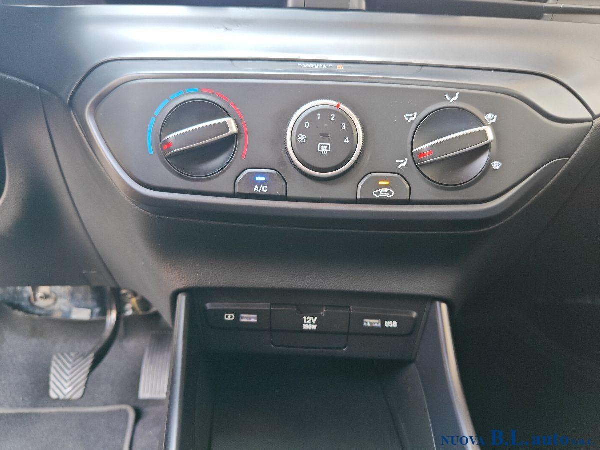 HYUNDAI - i20 1.2 Connectline Exterior Pack Gpl