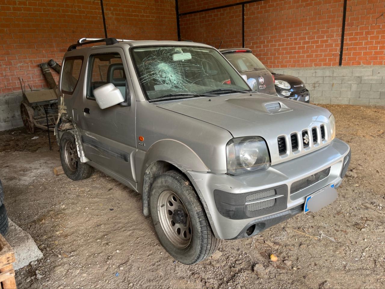 SUZUKI JIMNY DIESEL GANCIO TRAINO POCO INCIDENTATO