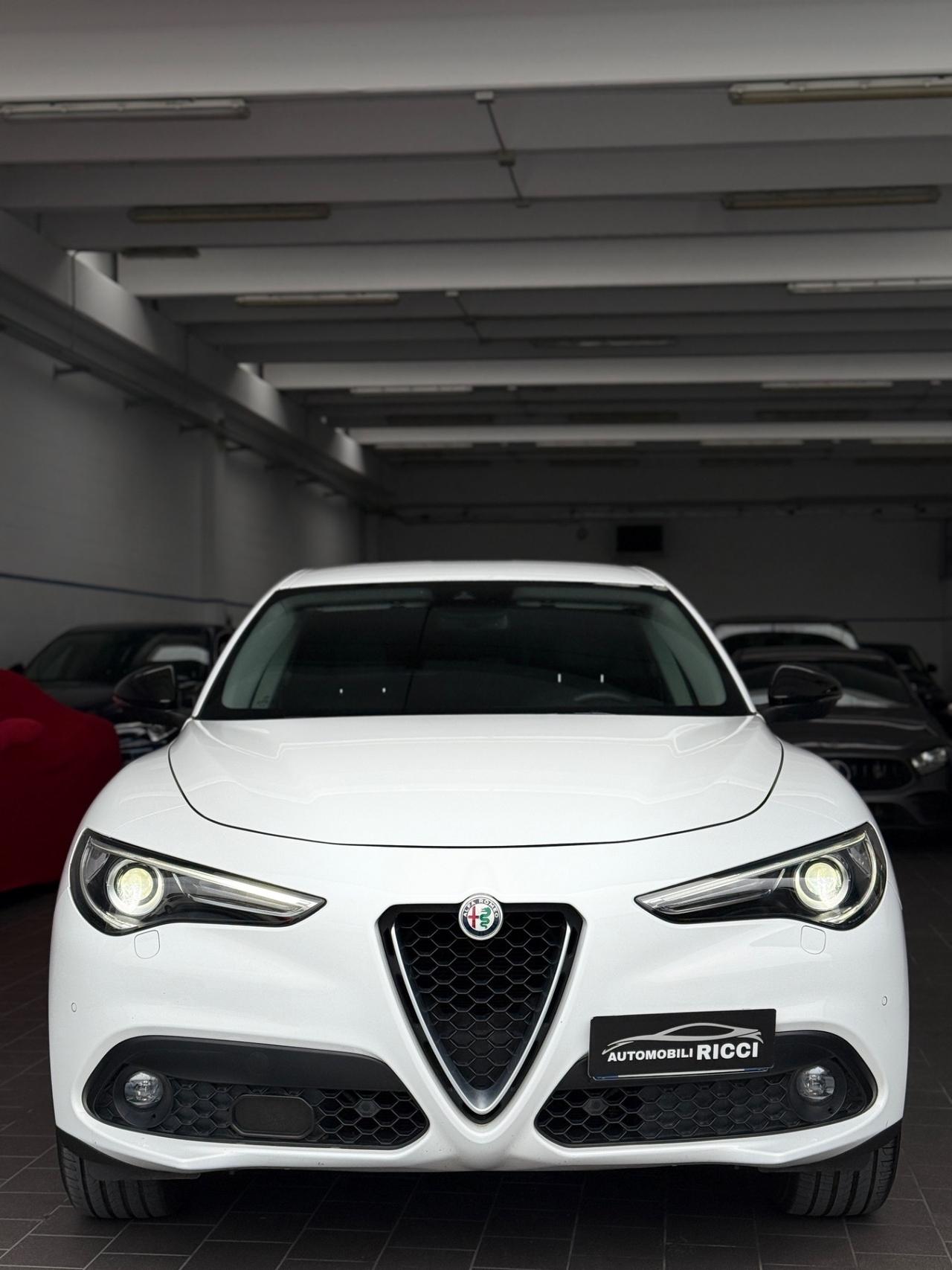 Alfa Romeo Stelvio 2.2 Turbodiesel 210 CV AT8 Q4 Executive