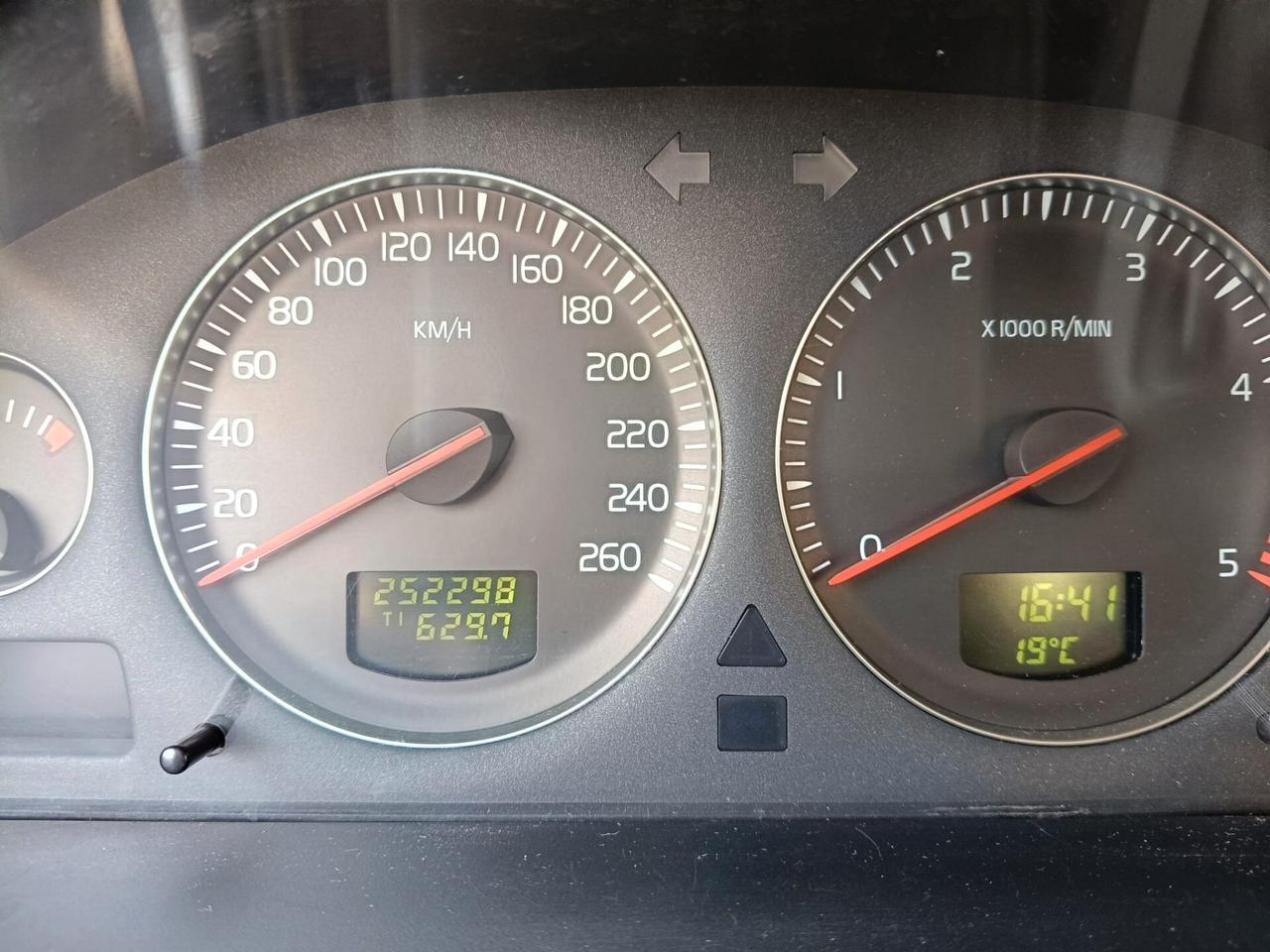 Volvo XC70 2.4 D 20V (163CV) MANUALE