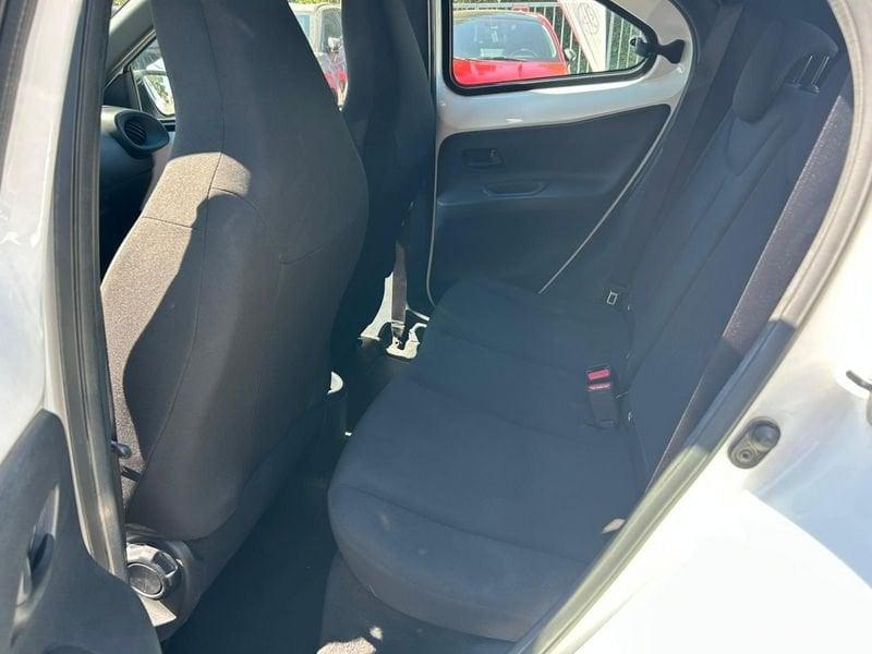Toyota Aygo X 1.0B (72 CV) Active S-CVT
