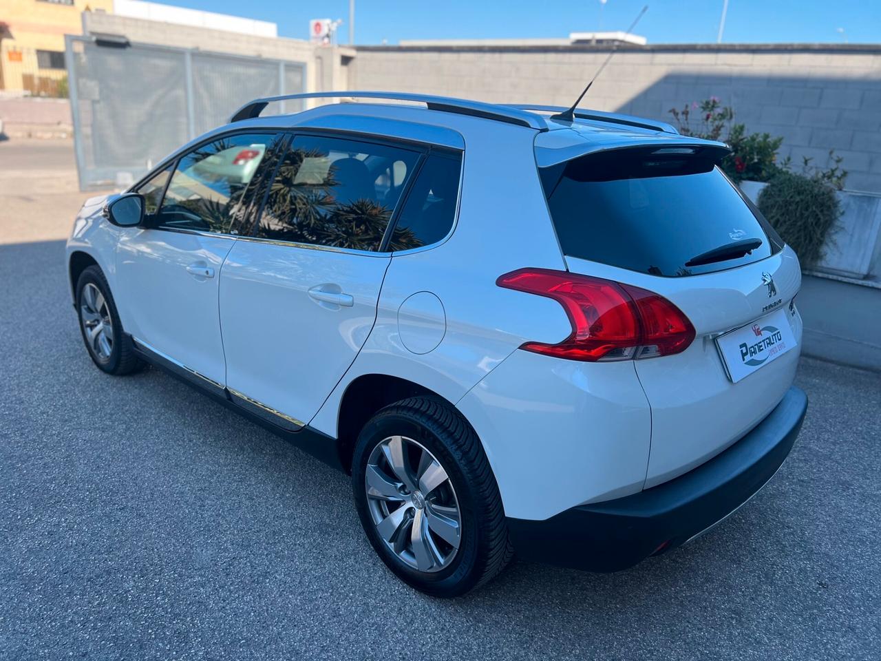 Peugeot 2008 1.6 e-hdi 115cv ALLURE NAVI/PELLE/16; PERFETTA!