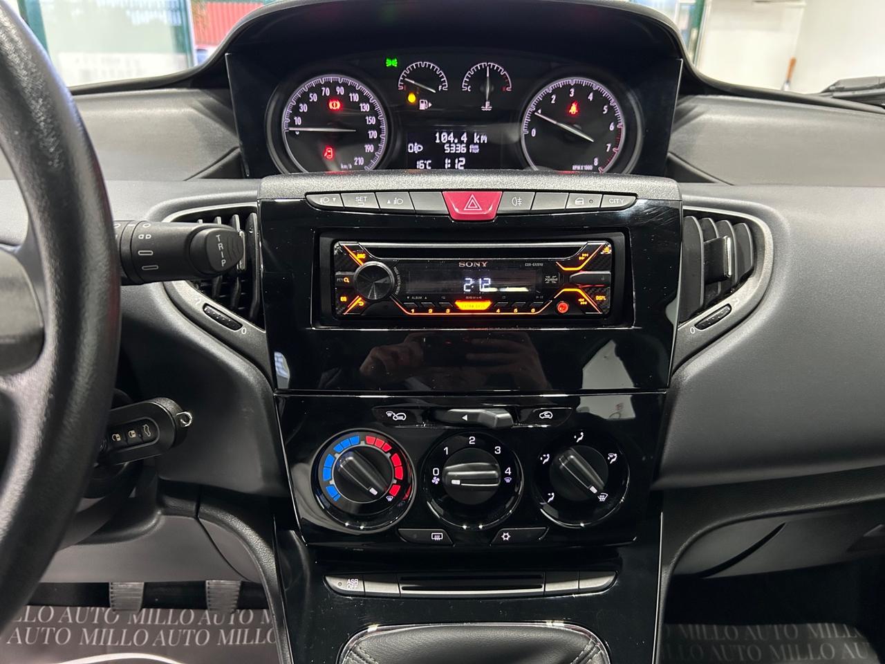 Lancia Ypsilon 1.2 69 CV 5 porte GPL Elefantino