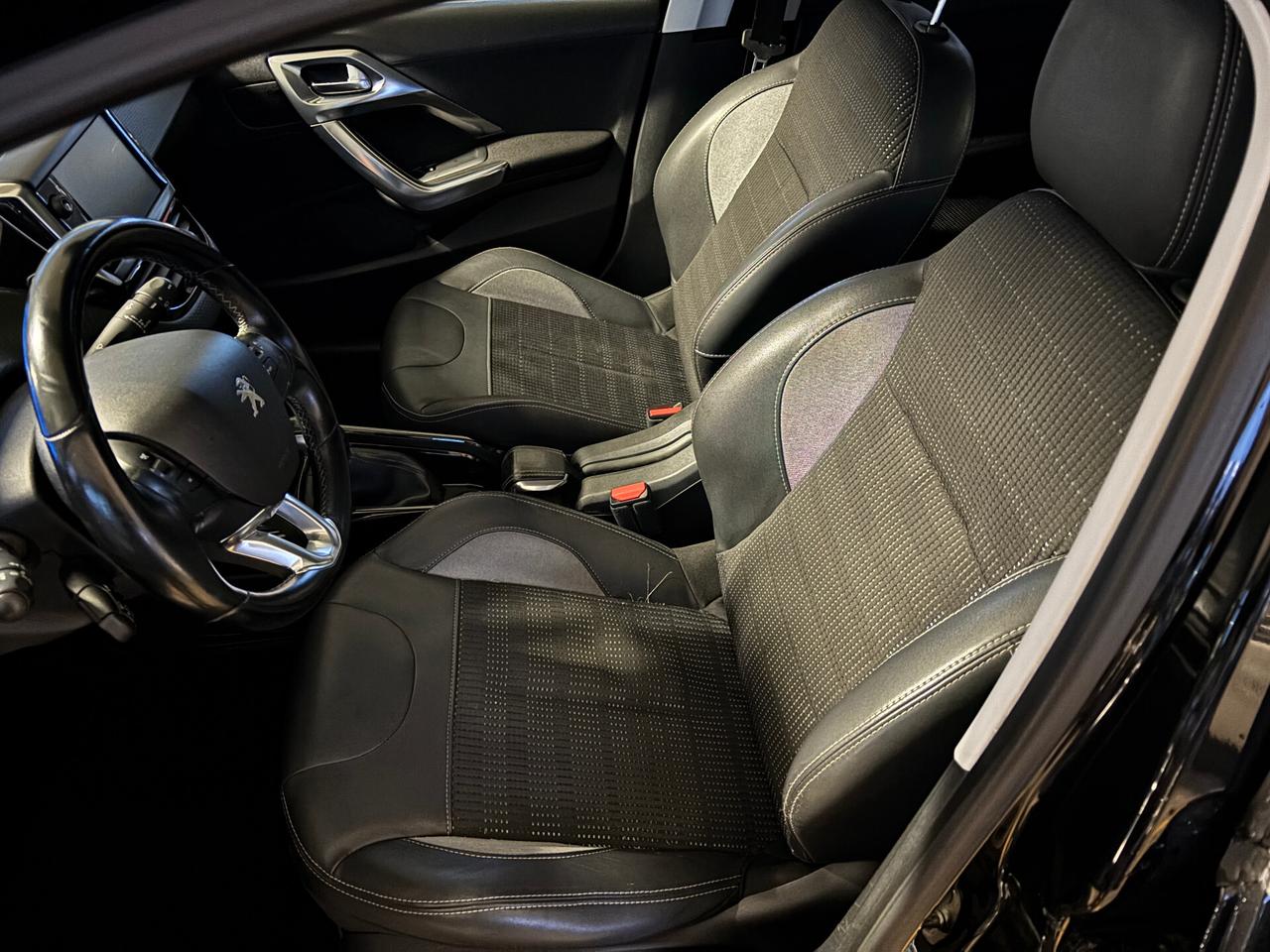 Peugeot 2008 1.2 PureTech Turbo 110CV S&S Allure