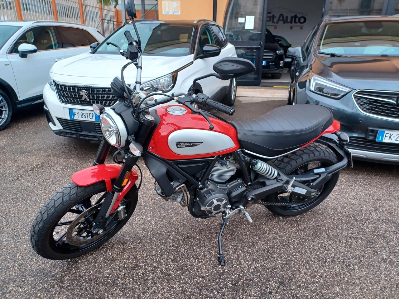 Ducati scrambler 800