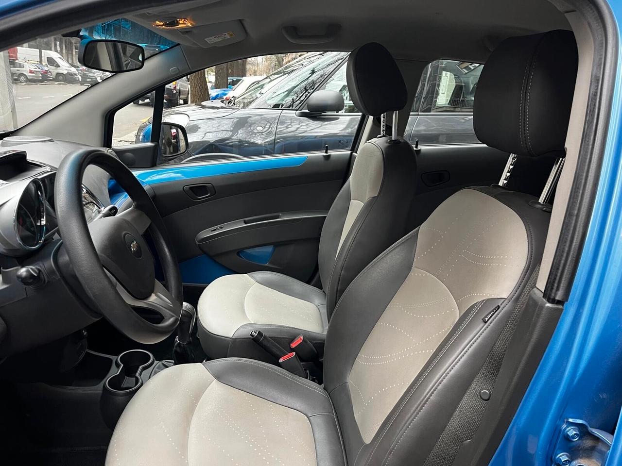 Chevrolet Spark 1.0 LT