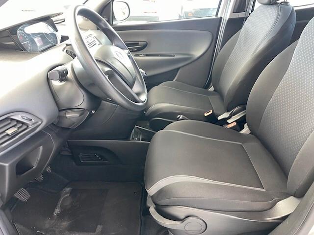 Lancia Ypsilon 1.2 69 CV 5 porte Silver 2018