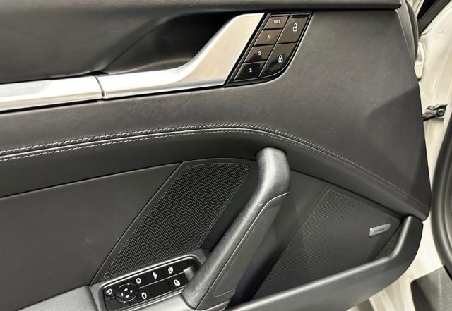 PORSCHE 992 911 Carrera 4S Cabriolet