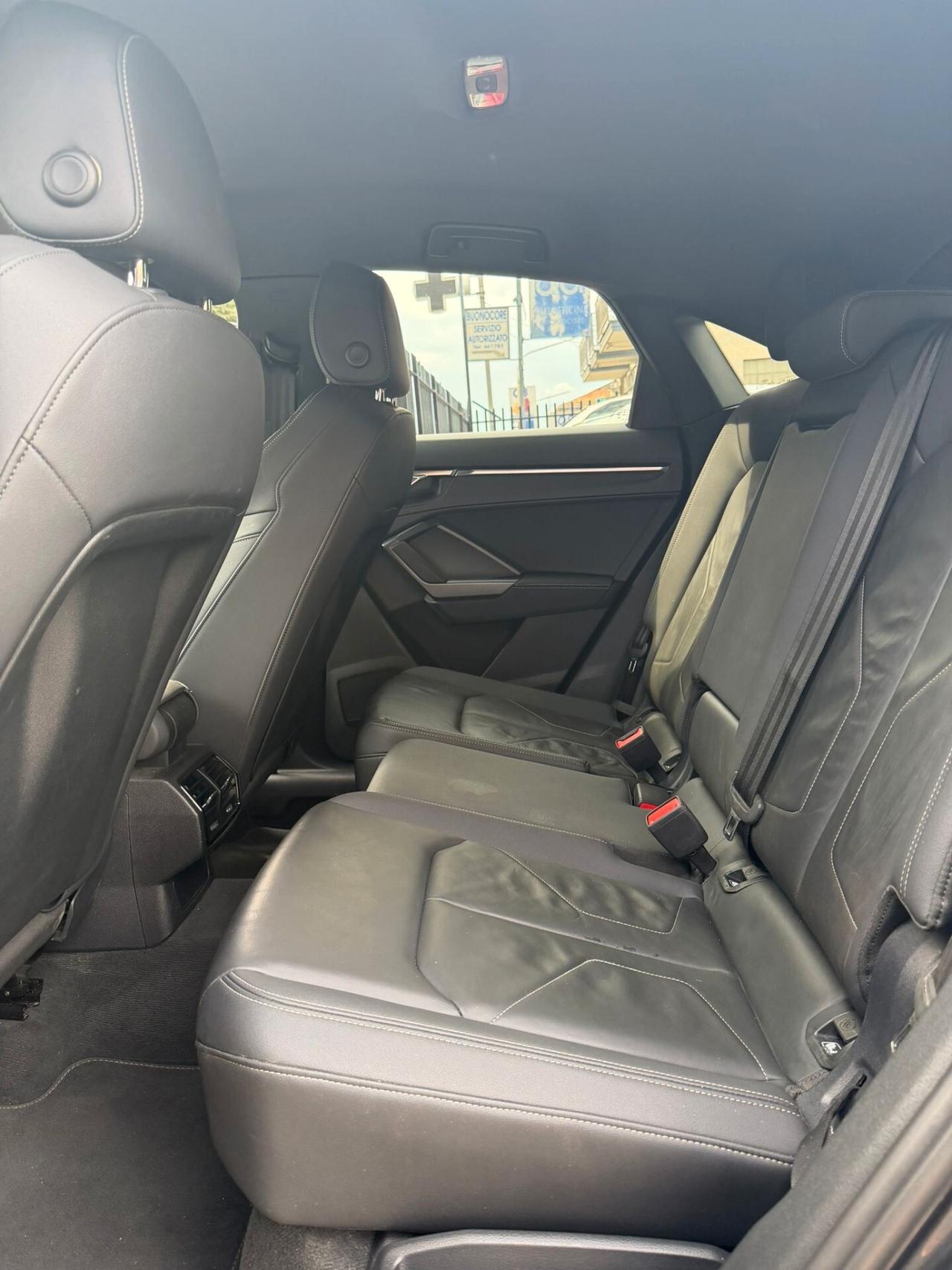 Audi Q3 35 TDI S tronic line edition identity black
