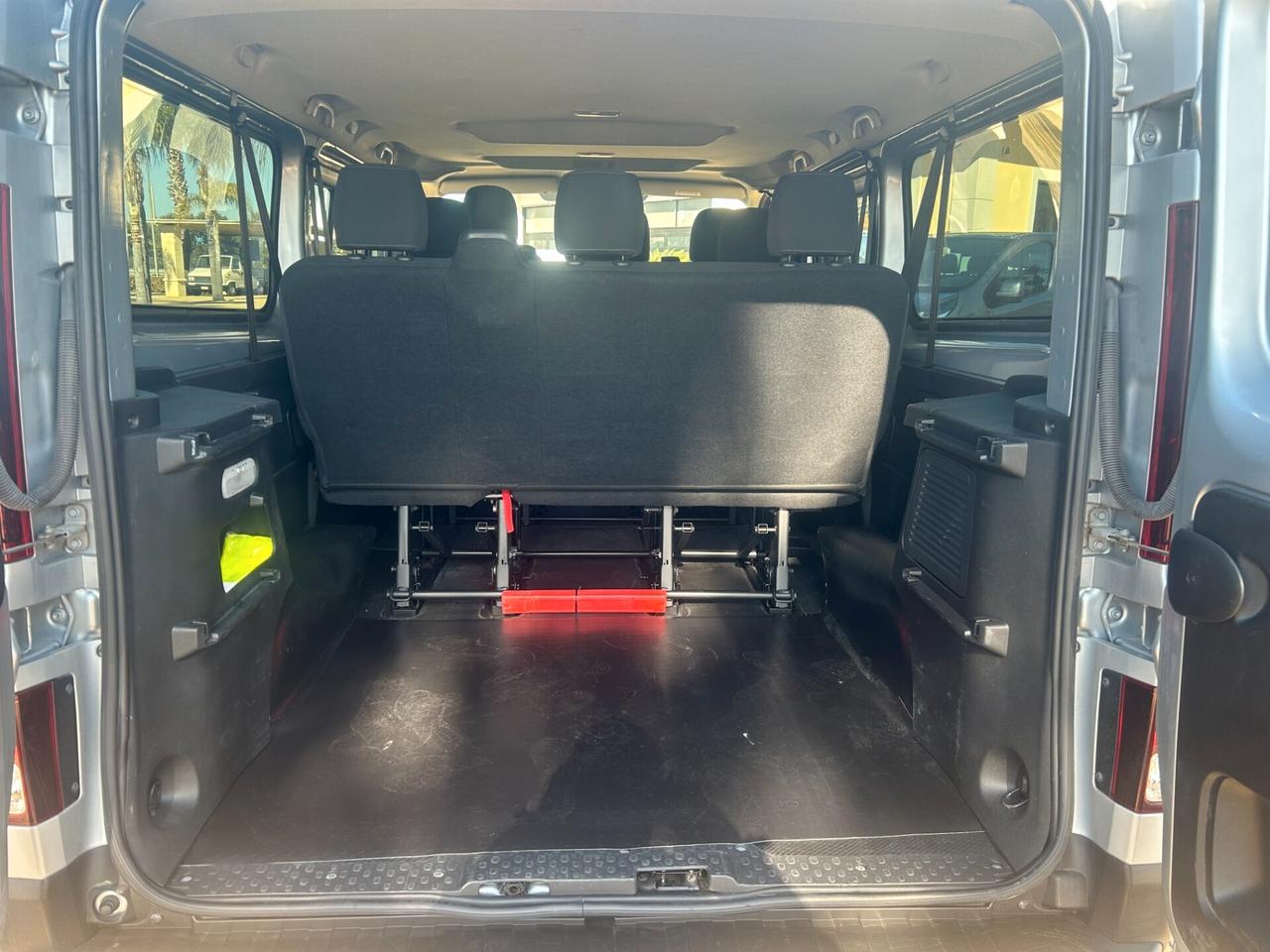 Renault Trafic 9posti 2.0BluedCi 150CV P.Lungo Zen