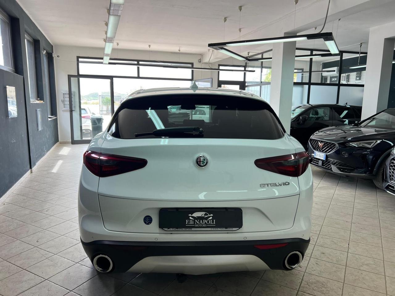 Alfa Romeo Stelvio 2.2 Turbodiesel 180 CV AT8 Q4 Executive