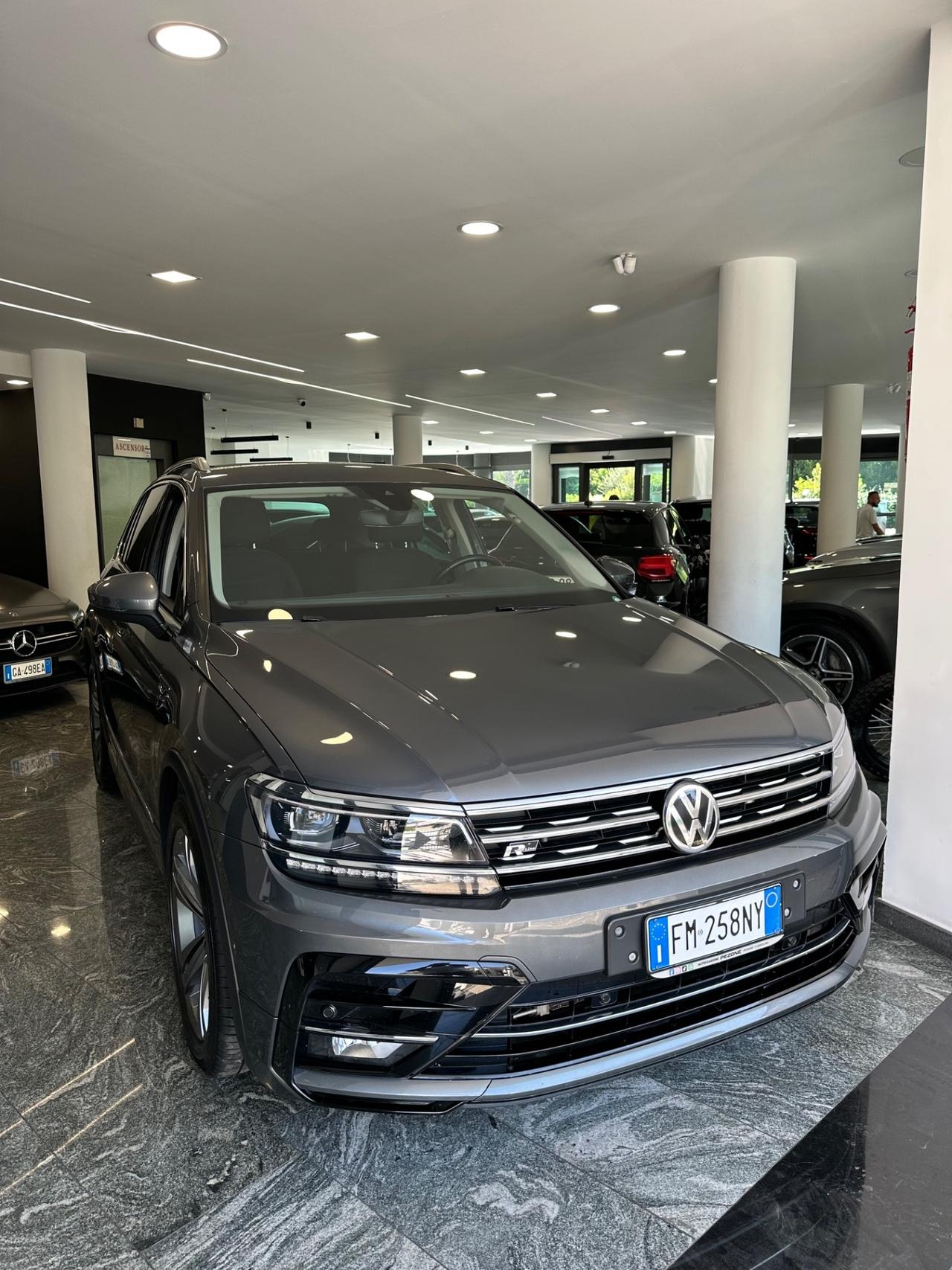 Volkswagen Tiguan 2.0 TDI SCR DSG 4MOTION R-LINE
