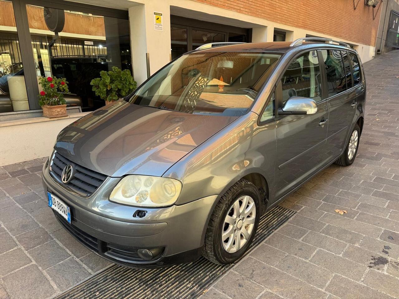 VOLKSWAGEN Touran 2.0 16V TDI Highline