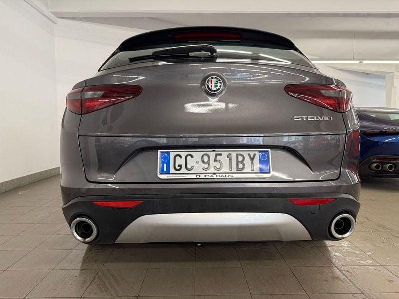 Alfa Romeo Stelvio 2.2 Turbodiesel 160 CV AT8 RWD Autocarro