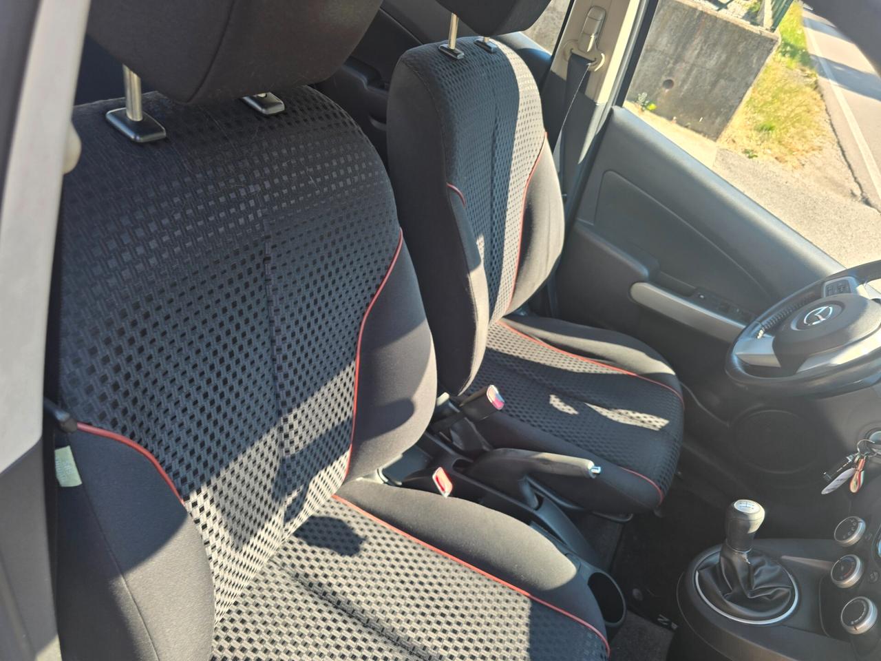 Mazda 2 Mazda2 1.3 16V 75CV 5p. Trendy