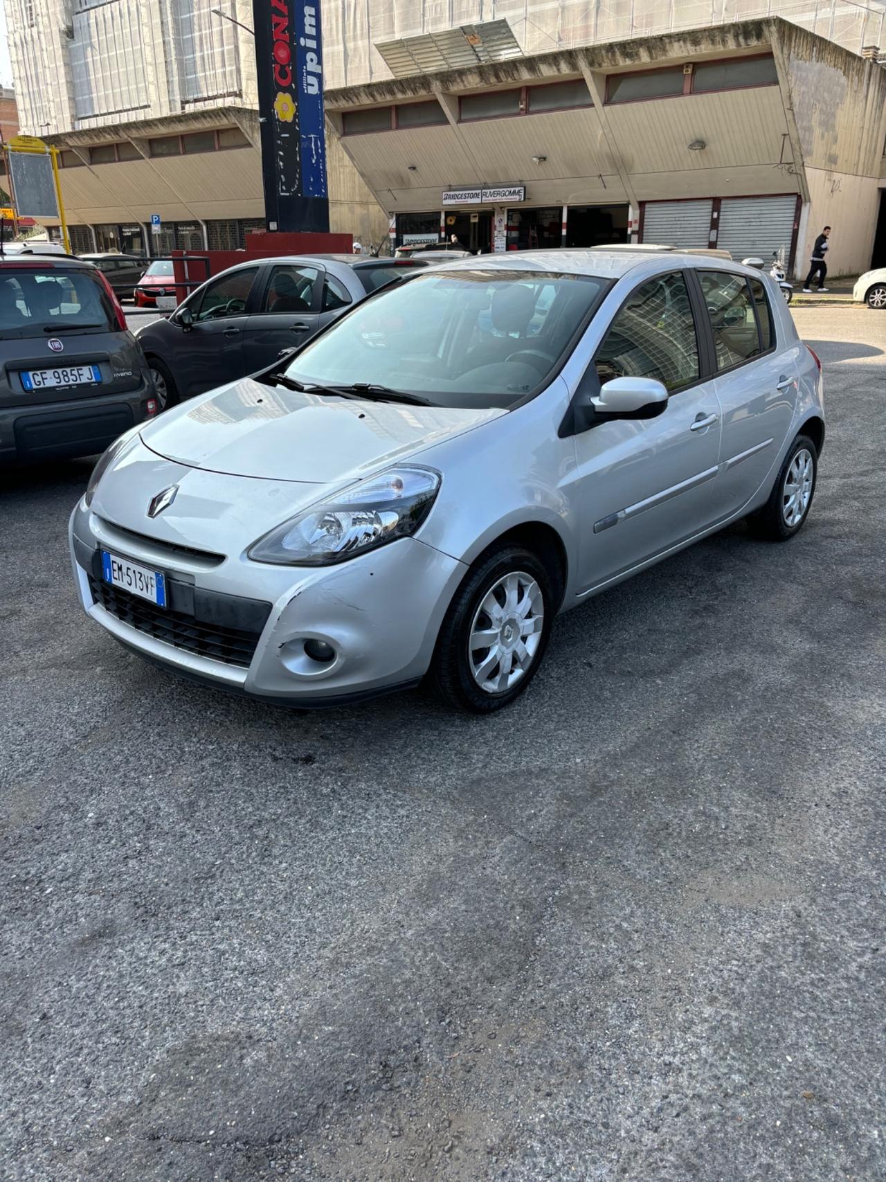 Renault Clio 1.2 16V 5 porte Dynamique