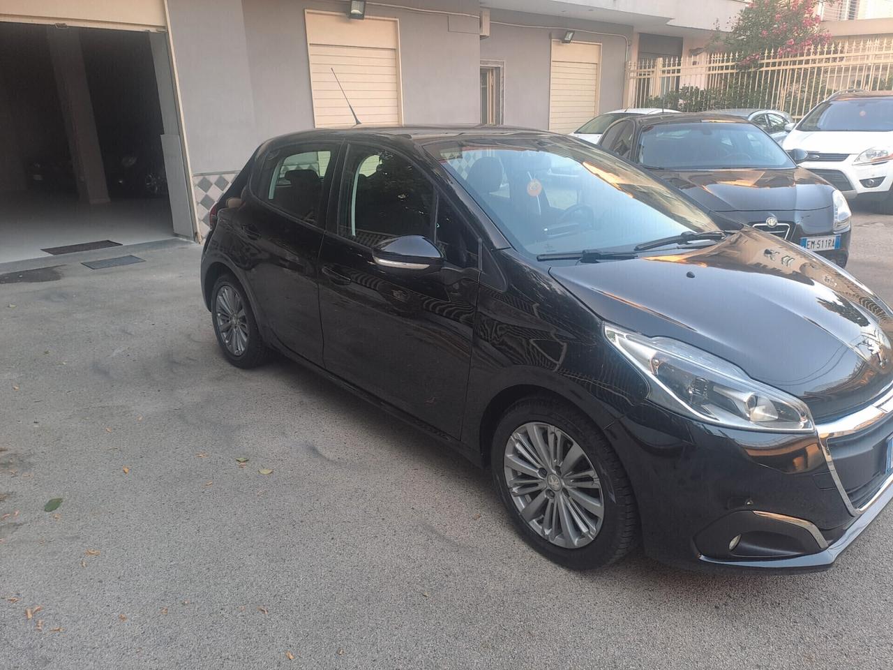 Peugeot 208 BlueHDi 75 5 porte Active.Pochi KM