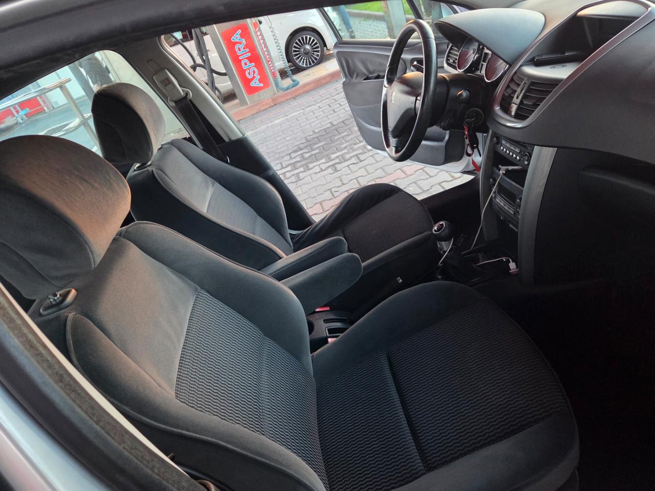 Peugeot 207 1.4 HDi 70CV 5p. 2007