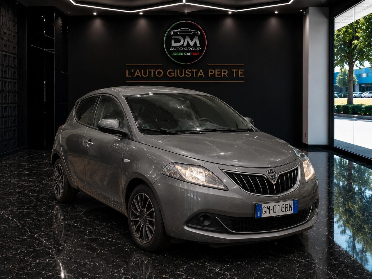 Lancia Ypsilon 1.0 FireFly 5 porte S&S Hybrid Silver Plus