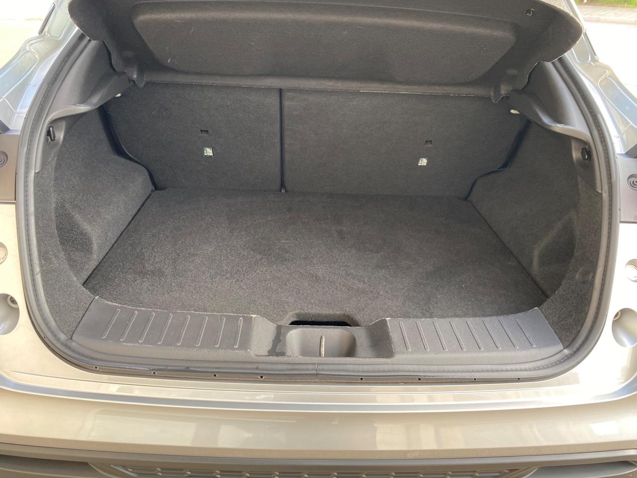 Nissan Juke 1.0 DIG-T 114 CV N-Connecta