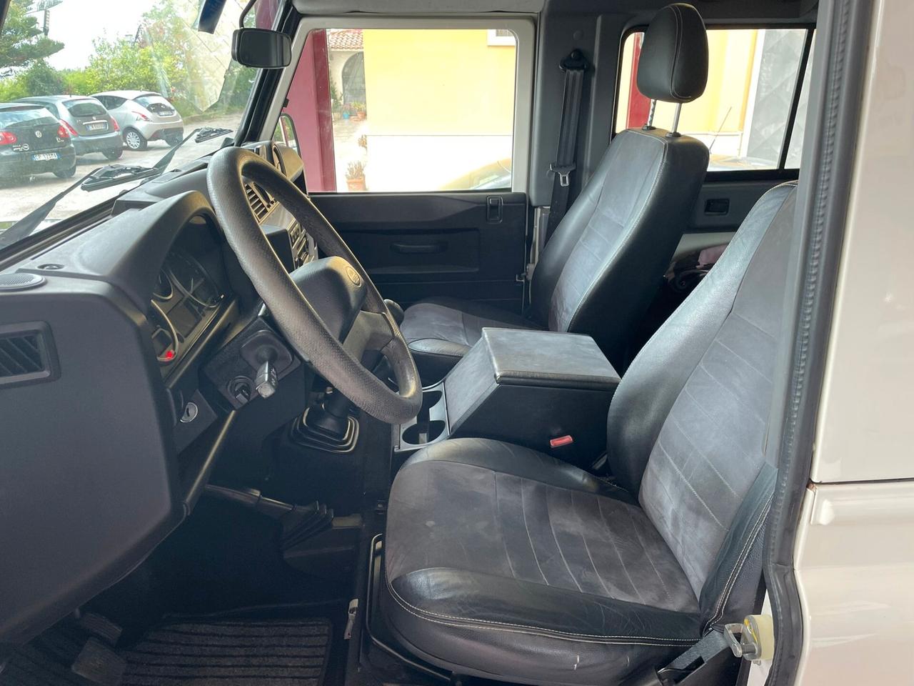 Land Rover Defender 90 2.4 TD4 Serie Limitata Power Uranus