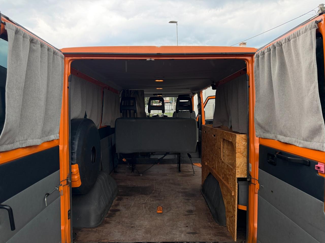 Mercedes MB 100D 2.4d 5Posti Storica