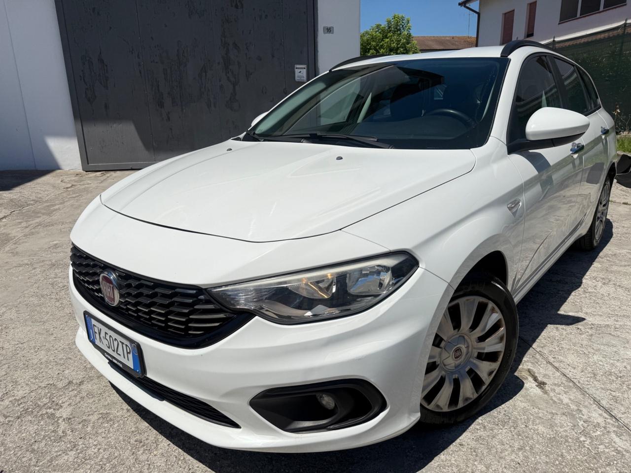 Fiat Tipo 1.6 Mjt DIESEL EURO 6B 2017 NEOPATENTATI