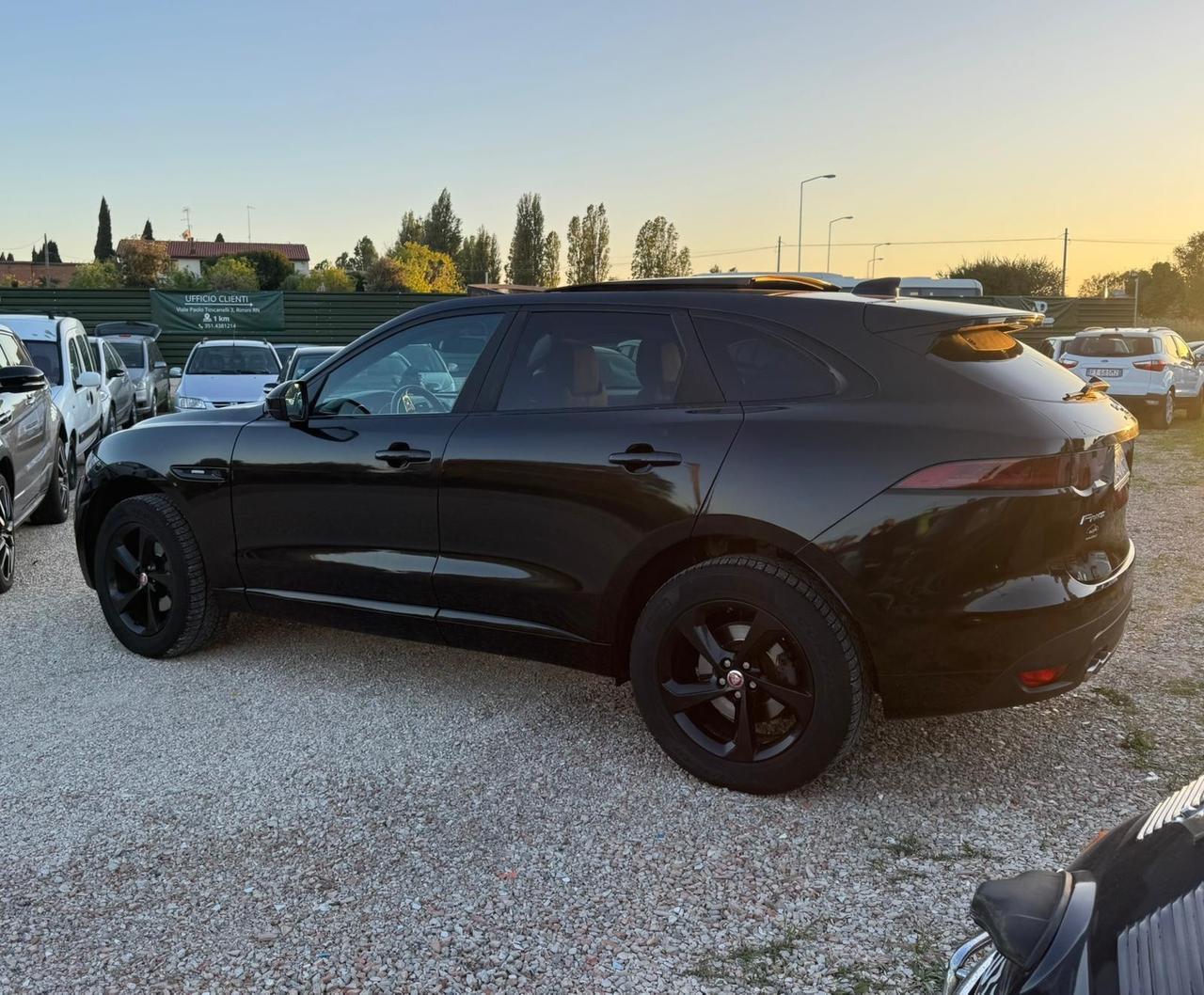 Jaguar F-Pace 2.0 D 180 CV AWD aut. R-Sport