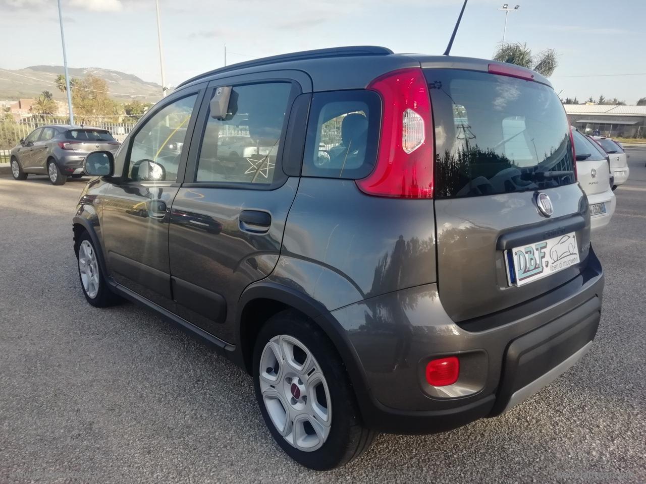 FIAT Panda 1.0 FireFly S&S Hybrid Red