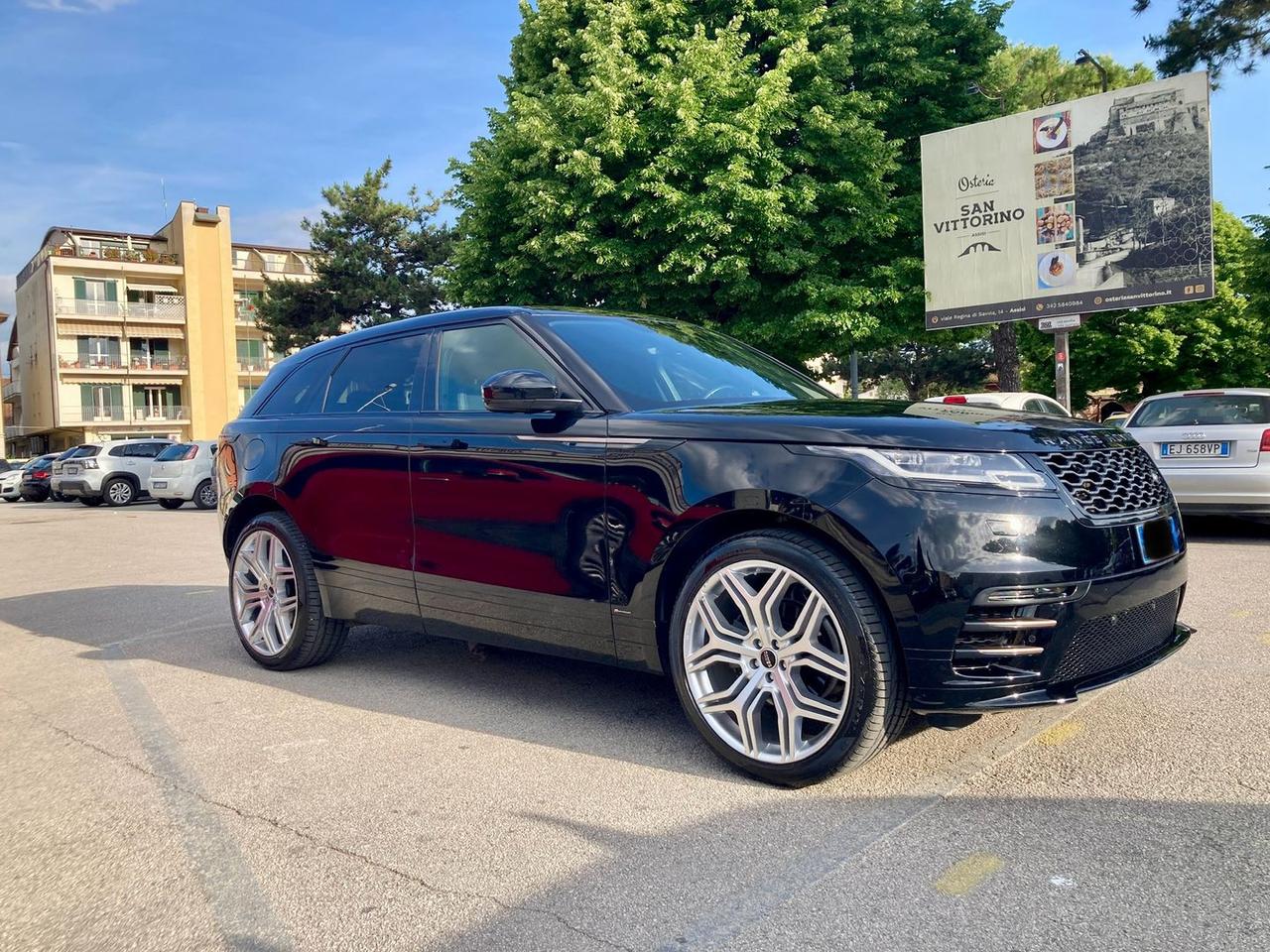 Land Rover Range Rover Velar D 240 R-Dynamic SE