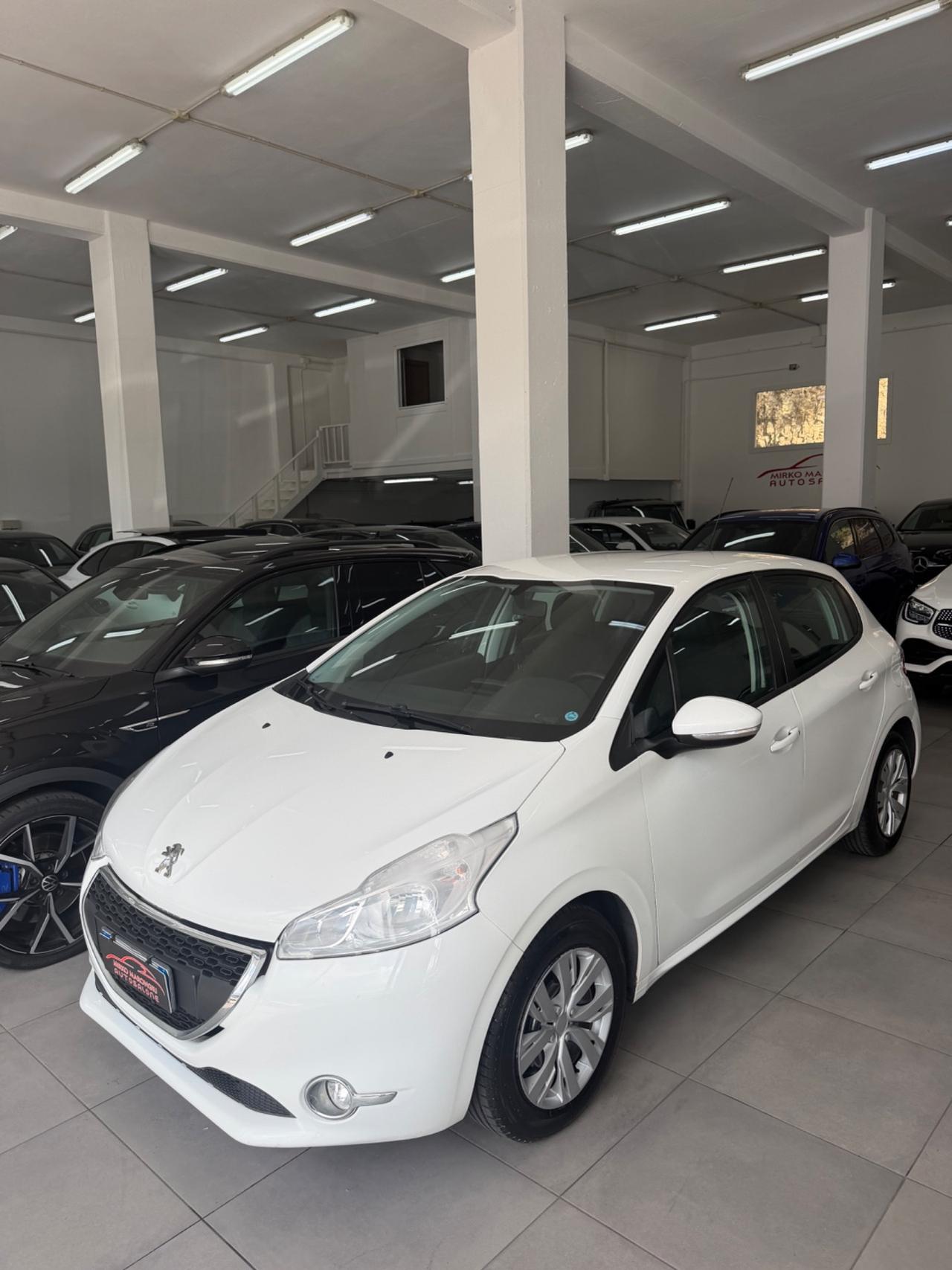 Peugeot 208 1.2 BENZ 5 porte FINANZIABILE