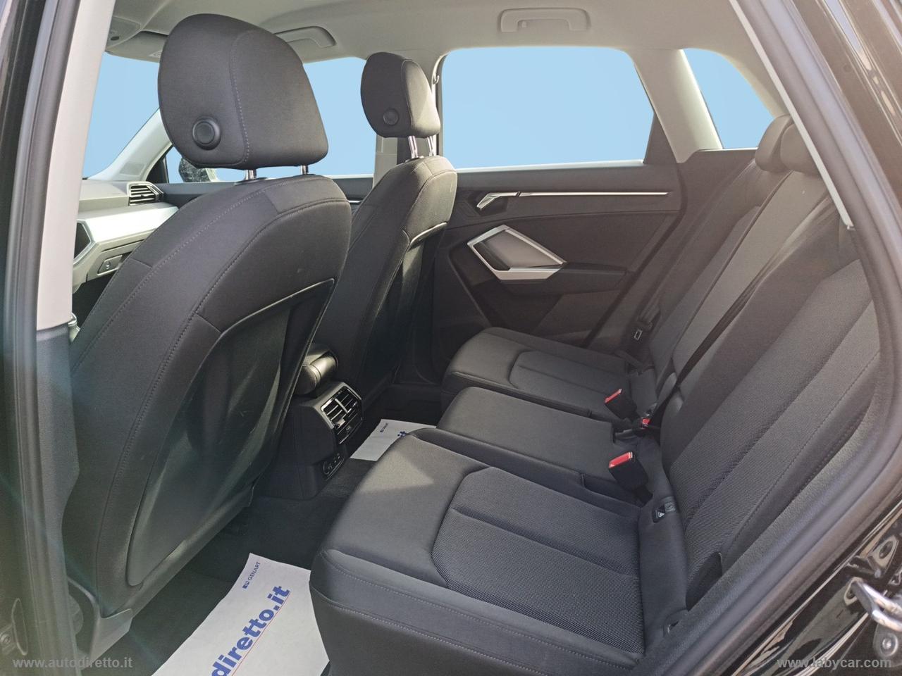 AUDI Q3 35 TDI S tronic Business